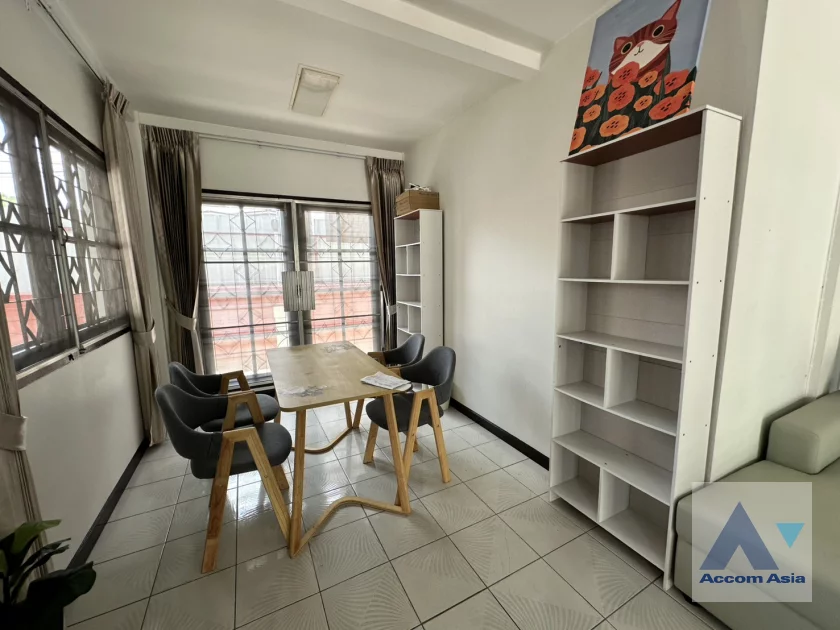 10  3 br House For Rent in Sukhumvit ,Bangkok BTS On Nut AA46841