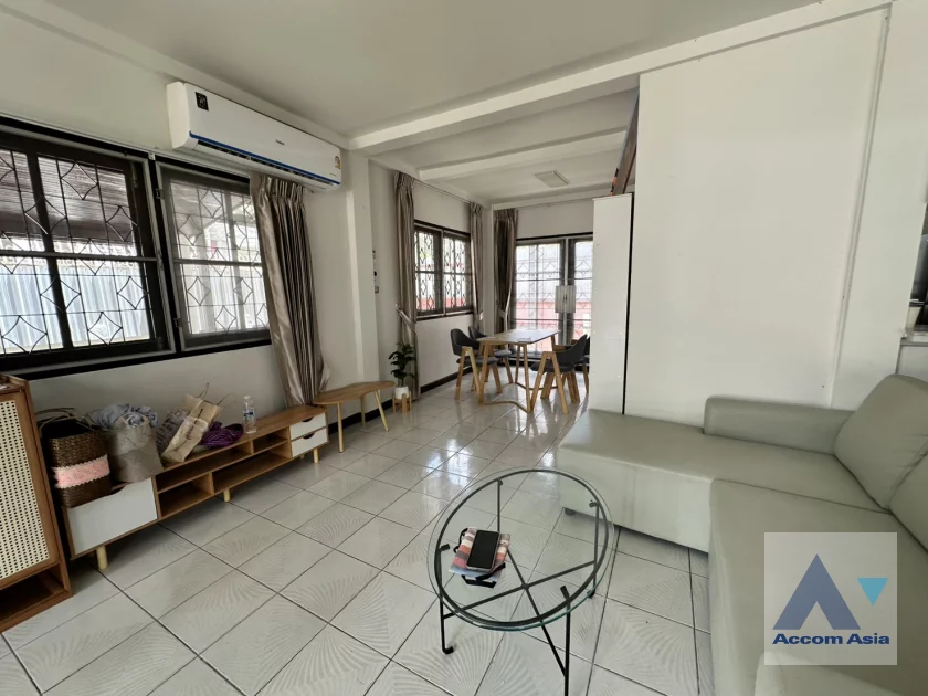 7  3 br House For Rent in Sukhumvit ,Bangkok BTS On Nut AA46841