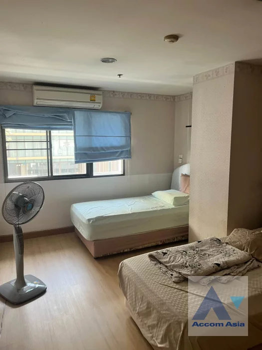 unitCorner Unit |  2 Bedrooms  Condominium For Rent & Sale in Ploenchit, Bangkok  near BTS Ratchadamri (AA46842)