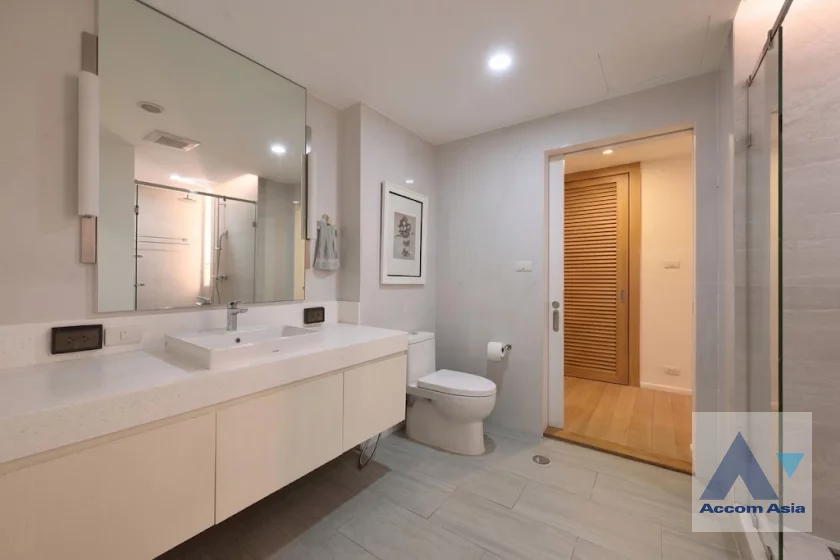 9  2 br Condominium For Sale in Ploenchit ,Bangkok BTS Chitlom at Langsuan Ville AA46845