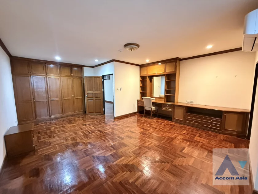 1  3 br Apartment For Rent in Sukhumvit ,Bangkok MRT Sukhumvit - BTS Asok at Suite For Family AA46854