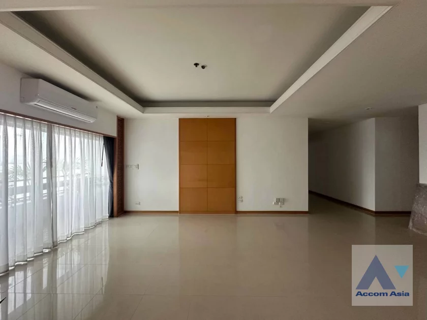  1  3 br Apartment For Rent in Sathorn ,Bangkok MRT Lumphini at Cozy and Convenient Apartment Near Garden Intl AA46857
