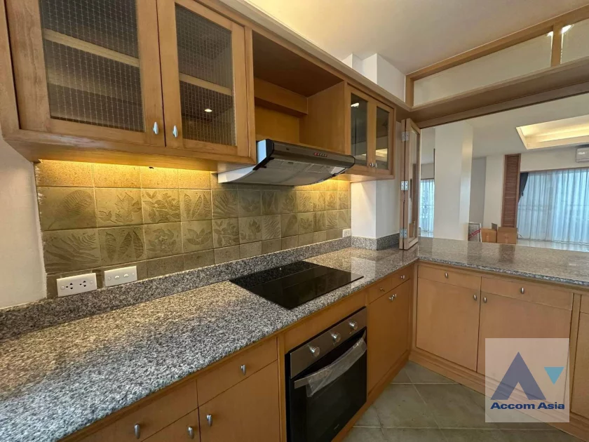9  3 br Apartment For Rent in Sathorn ,Bangkok MRT Lumphini at Cozy and Convenient Apartment Near Garden Intl AA46857