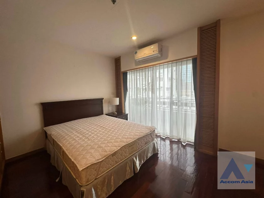 19  3 br Apartment For Rent in Sathorn ,Bangkok MRT Lumphini at Cozy and Convenient Apartment Near Garden Intl AA46857