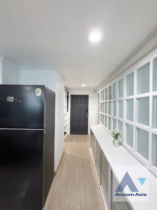 6  2 br Condominium for rent and sale in Silom ,Bangkok BTS Chong Nonsi at Diamond Tower AA46871