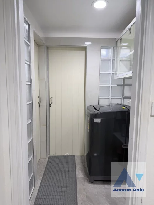 7  2 br Condominium for rent and sale in Silom ,Bangkok BTS Chong Nonsi at Diamond Tower AA46871