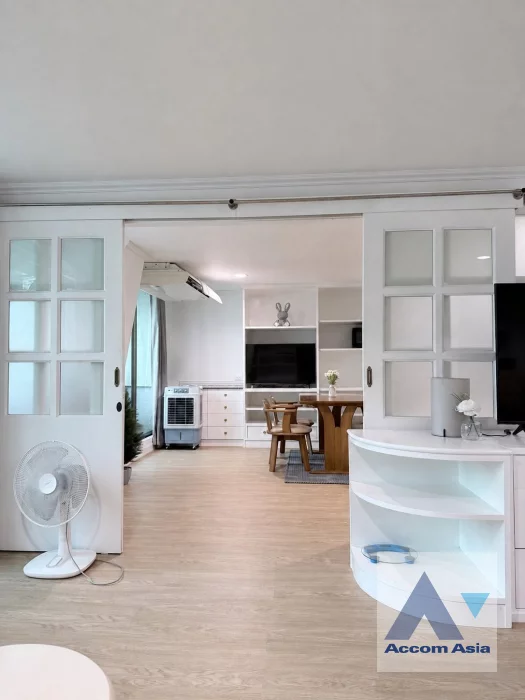 Newly renovated, Fully Furnished |  Diamond Tower Condominium  2 Bedroom for Sale & Rent BTS Chong Nonsi in Silom Bangkok