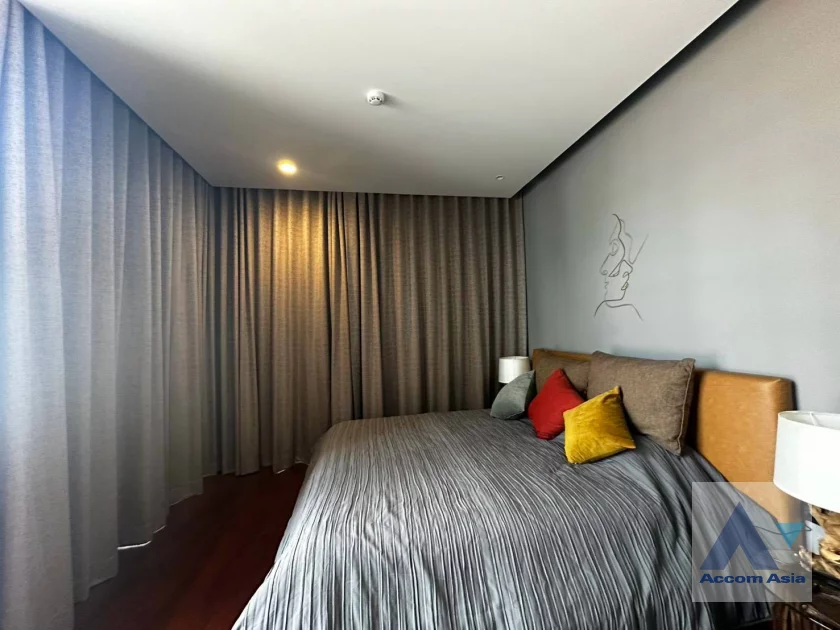 7  2 br Apartment For Rent in Sukhumvit ,Bangkok BTS Asok at Modern Boutique Desirable Low rised Building AA46876