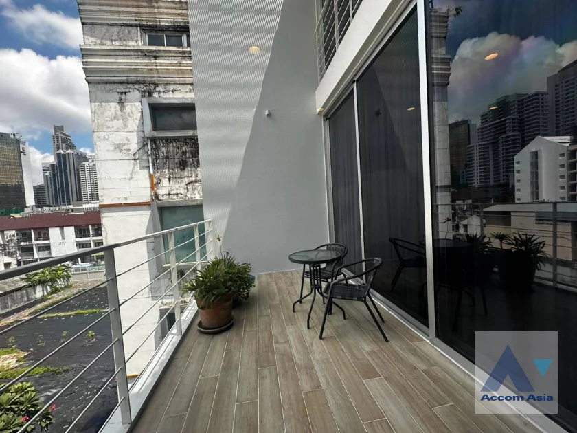 10  2 br Apartment For Rent in Sukhumvit ,Bangkok BTS Asok at Modern Boutique Desirable Low rised Building AA46876