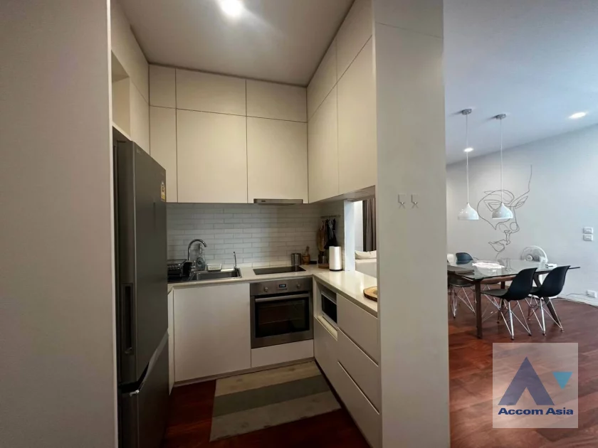 unit 2 Bedrooms  Apartment For Rent in Sukhumvit, Bangkok  near BTS Asok (AA46876)