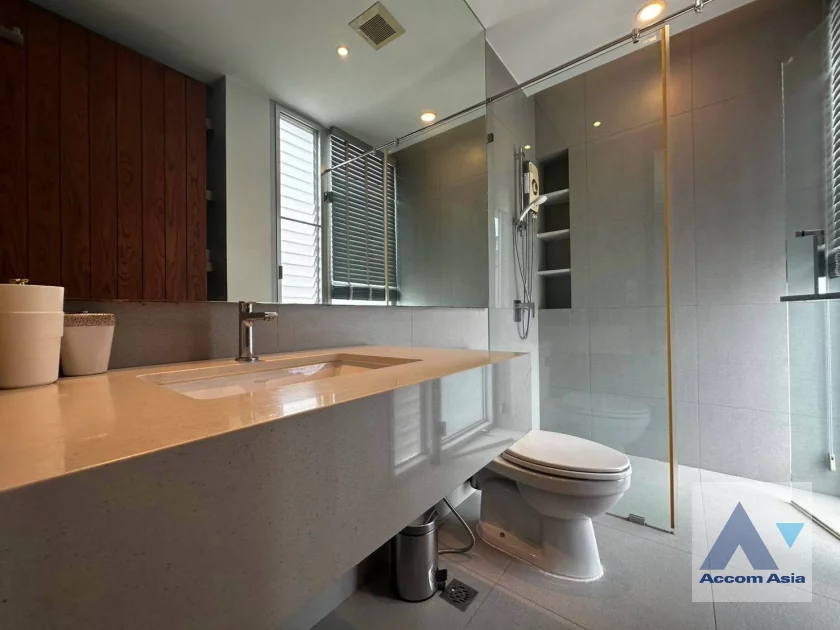 12  2 br Apartment For Rent in Sukhumvit ,Bangkok BTS Asok at Modern Boutique Desirable Low rised Building AA46877
