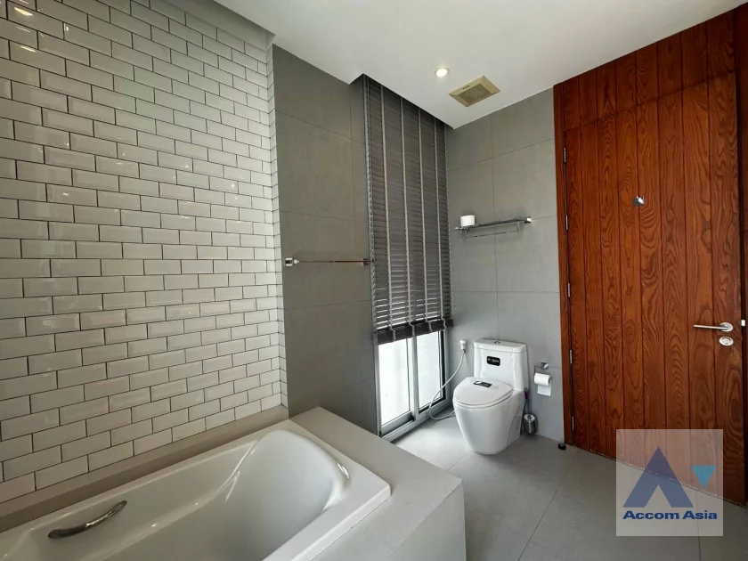 15  2 br Apartment For Rent in Sukhumvit ,Bangkok BTS Asok at Modern Boutique Desirable Low rised Building AA46877
