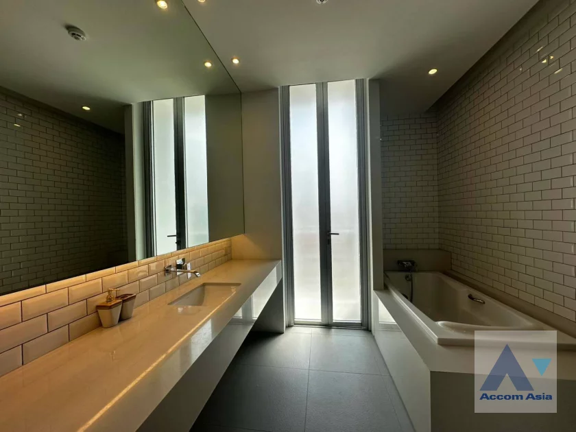14  2 br Apartment For Rent in Sukhumvit ,Bangkok BTS Asok at Modern Boutique Desirable Low rised Building AA46877