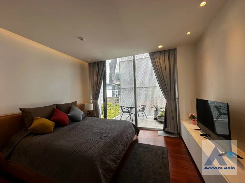 5  2 br Apartment For Rent in Sukhumvit ,Bangkok BTS Asok at Modern Boutique Desirable Low rised Building AA46877
