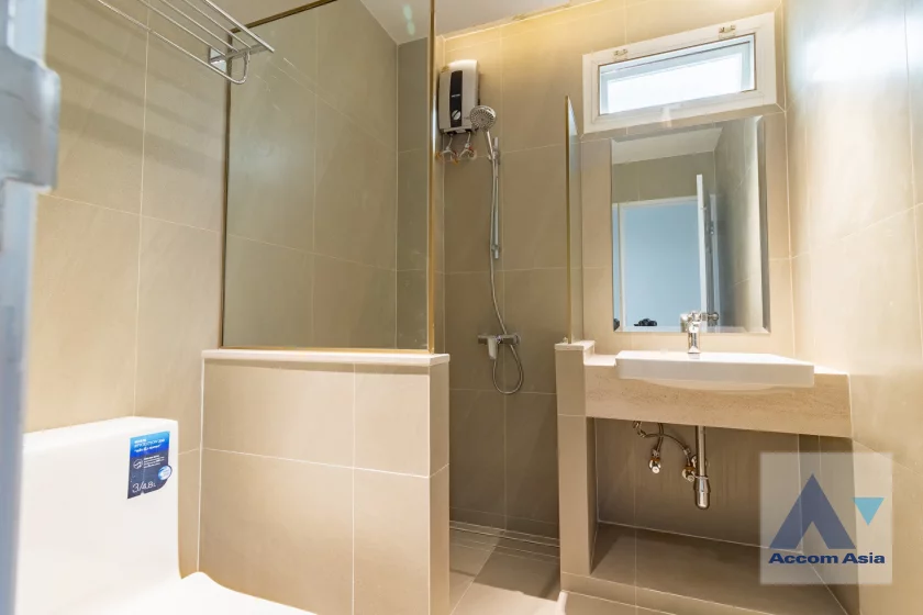 16  8 br House For Rent in Sathorn ,Bangkok MRT Khlong Toei AA46879