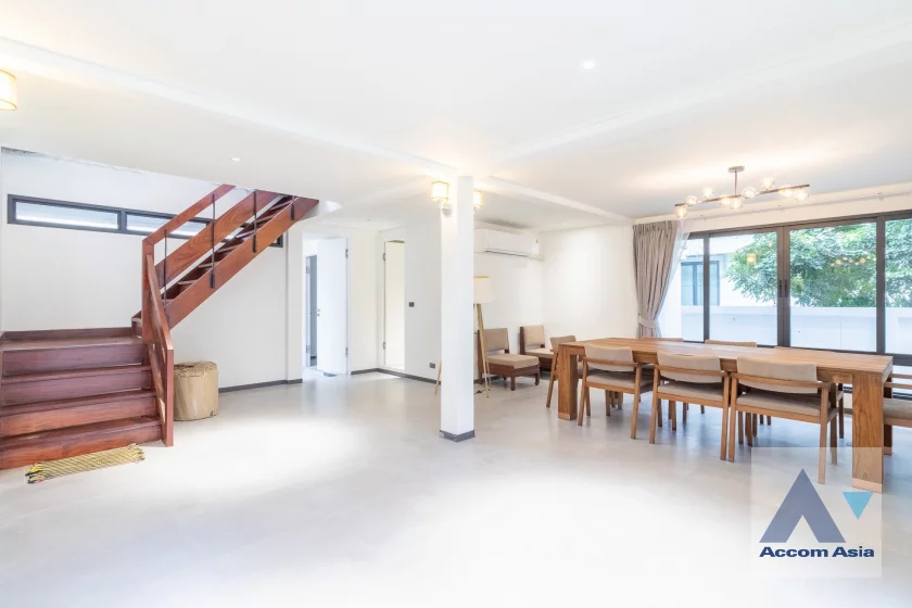 6  8 br House For Rent in Sathorn ,Bangkok MRT Khlong Toei AA46879
