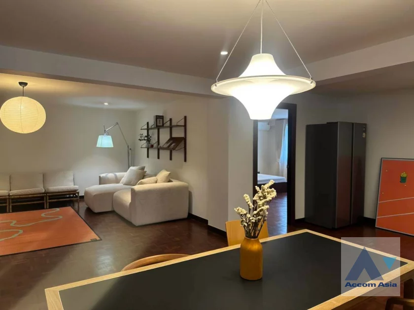 unit 3 Bedrooms  Apartment For Rent & Sale in Sukhumvit, Bangkok  near BTS Phrom Phong (AA46880)