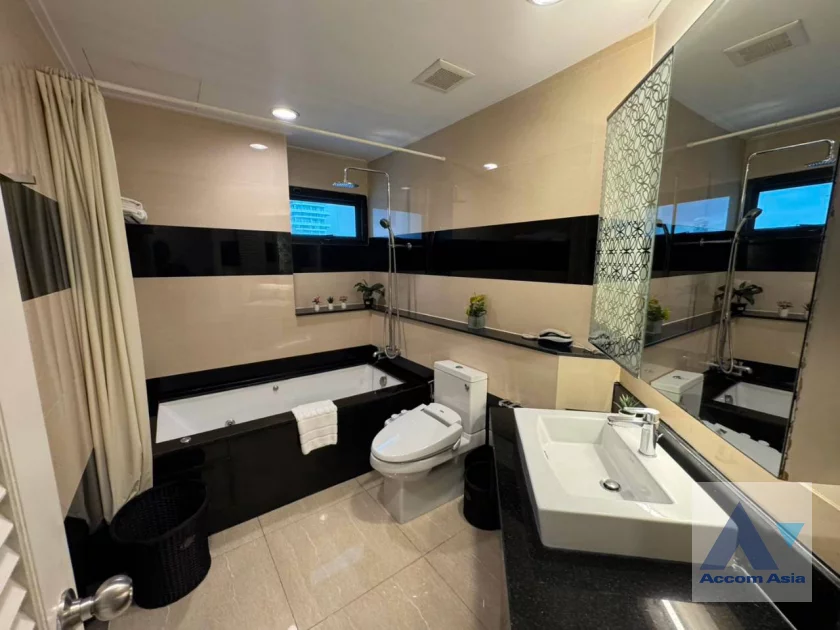 17  3 br Apartment for rent and sale in Sukhumvit ,Bangkok BTS Phrom Phong at Comfortable for living AA46882