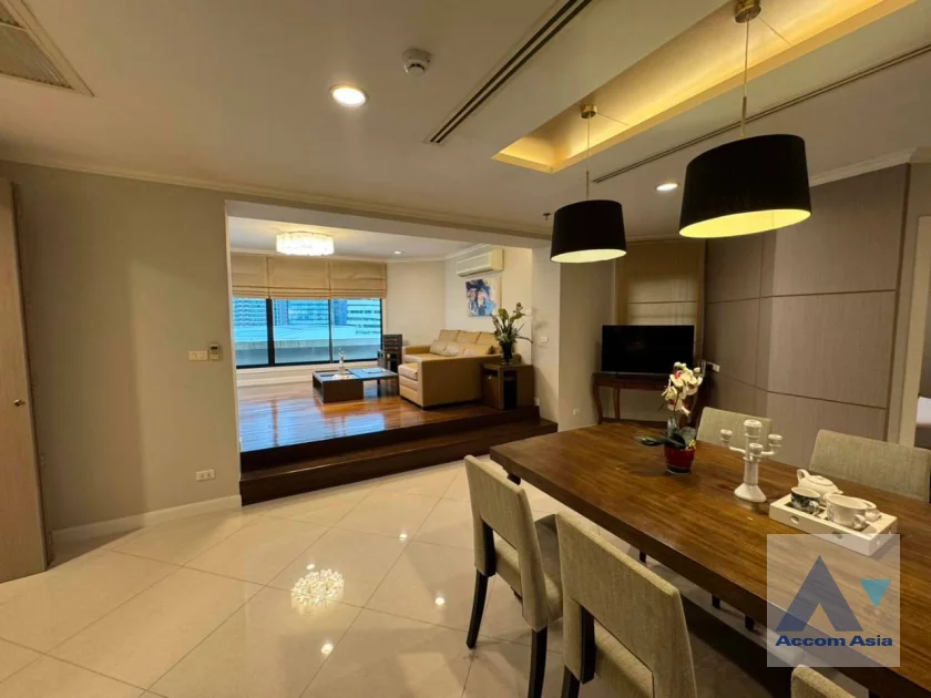 unit 3 Bedrooms  Apartment For Rent in Sukhumvit, Bangkok  near BTS Phrom Phong (AA46882)