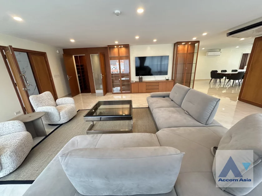 unit 3 Bedrooms  Condominium For Rent & Sale in Sukhumvit, Bangkok  near BTS Asok - MRT Sukhumvit (AA46883)