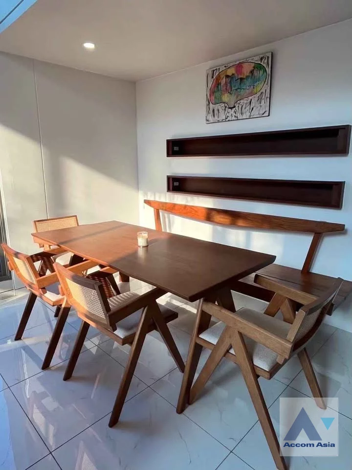 unitBig Balcony |  3 Bedrooms  Condominium For Rent in Sukhumvit, Bangkok  near BTS Phrom Phong (AA46884)