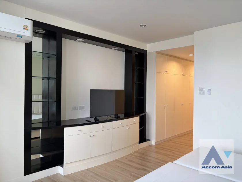 10  3 br Condominium For Rent in Charoen Nakhon ,Bangkok BTS Krung Thon Buri at River House AA46887