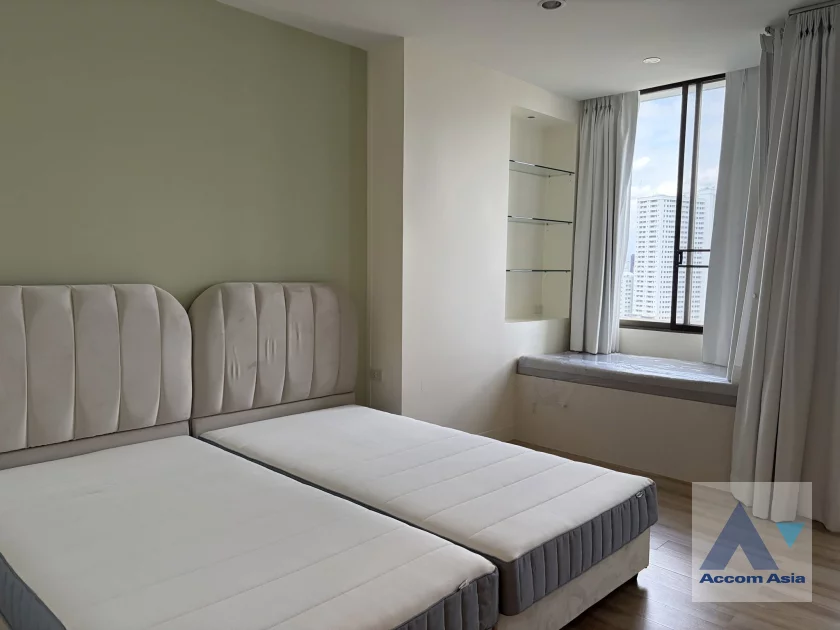 9  3 br Condominium For Rent in Charoen Nakhon ,Bangkok BTS Krung Thon Buri at River House AA46887