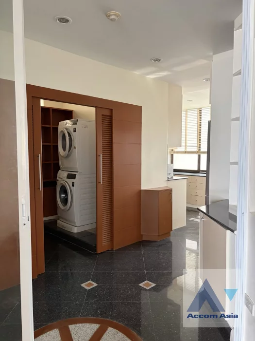 8  3 br Condominium For Rent in Charoen Nakhon ,Bangkok BTS Krung Thon Buri at River House AA46887