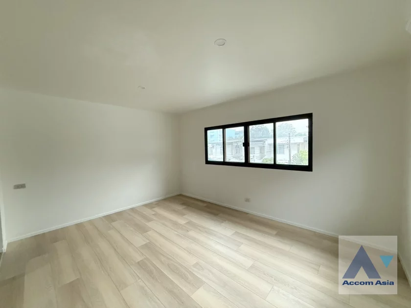 20  3 br House For Rent in Phaholyothin ,Bangkok BTS Saphan-Kwai AA46888