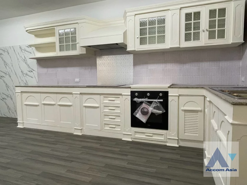 7  6 br Townhouse For Rent in Sukhumvit ,Bangkok BTS Phra khanong - ARL Ramkhamhaeng AA46890