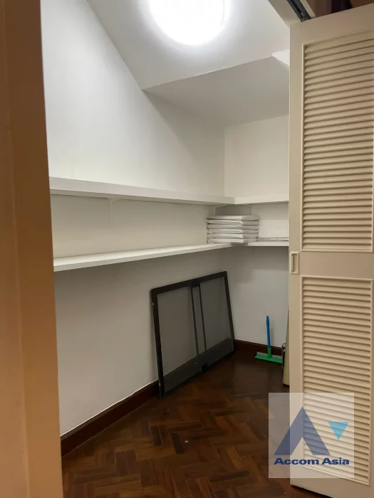 25  6 br Townhouse For Rent in Sukhumvit ,Bangkok BTS Phra khanong - ARL Ramkhamhaeng AA46890