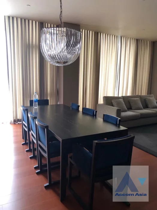 unitDuplex Condo |  3 Bedrooms  Condominium For Rent in Sathorn, Bangkok  near MRT Lumphini - BTS Chong Nonsi (AA46905)