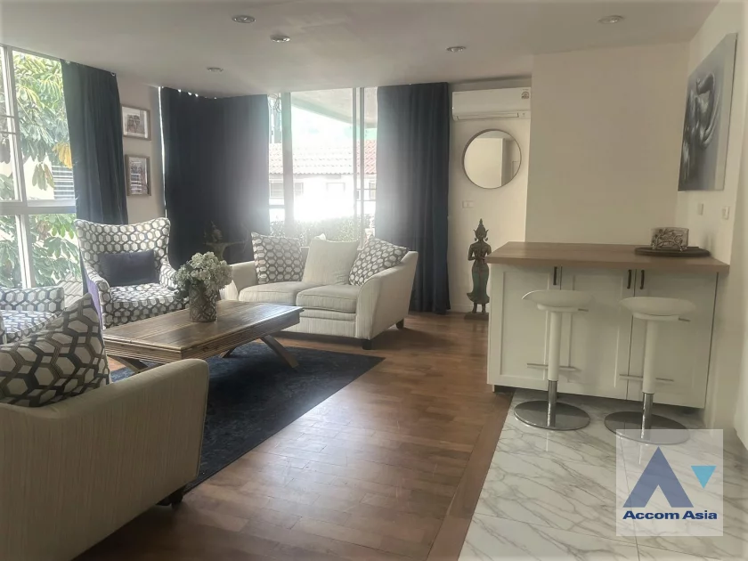 unit 2 Bedrooms  Condominium For Rent & Sale in Sukhumvit, Bangkok  near BTS Asok (AA46906)