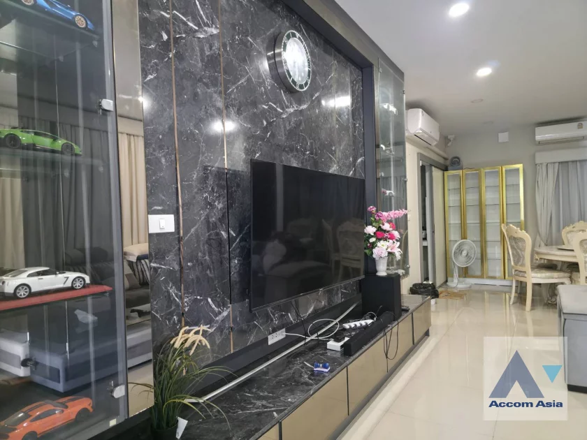 8  4 br House For Rent in Samutprakan ,Samutprakan  at House AA46909