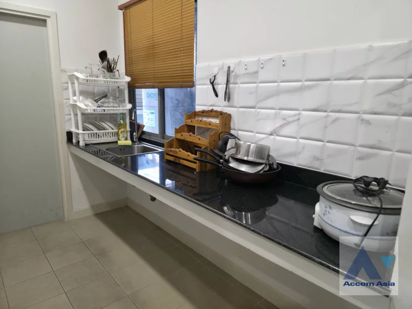 10  4 br House For Rent in Samutprakan ,Samutprakan  at House AA46909