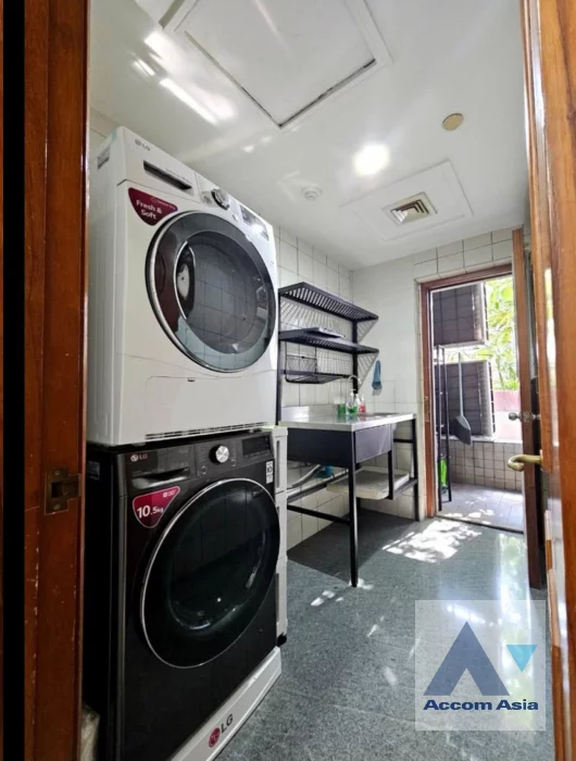 5  1 br Condominium For Sale in Ploenchit ,Bangkok BTS Ploenchit at All Seasons Mansion AA46912