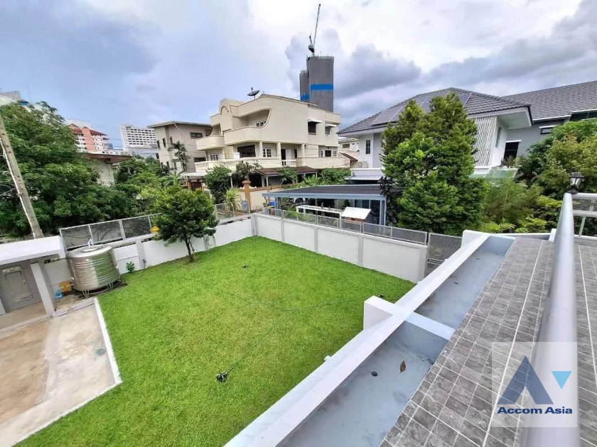 5  5 br House for rent and sale in Phaholyothin ,Bangkok BTS Ratchayothin AA46924