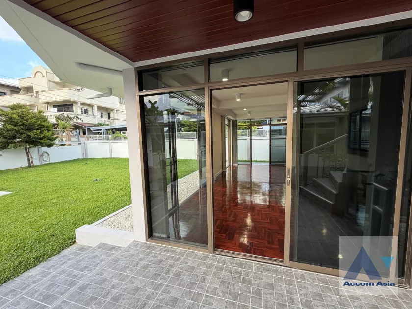 6  5 br House for rent and sale in Phaholyothin ,Bangkok BTS Ratchayothin AA46924