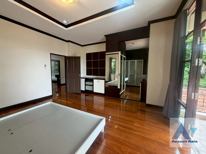 11  3 br House For Rent in Sukhumvit ,Bangkok BTS Ekkamai AA46927