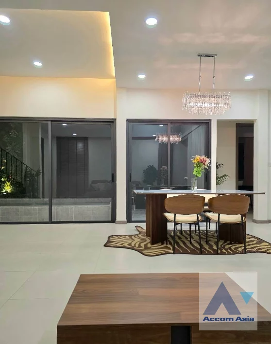 5  3 br House For Rent in Sukhumvit ,Bangkok BTS Bang Chak AA46929
