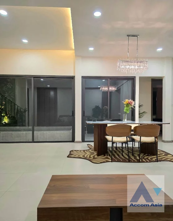 7  3 br House For Rent in Sukhumvit ,Bangkok BTS Bang Chak AA46929