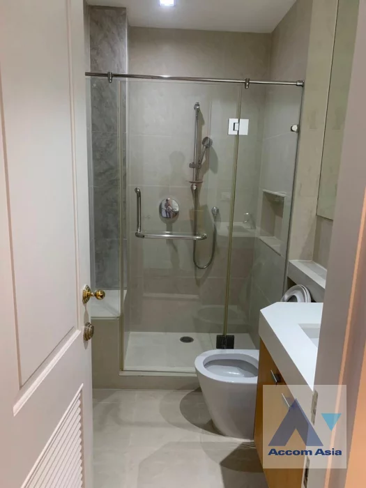 8  2 br Condominium For Sale in Ploenchit ,Bangkok BTS Ploenchit at Athenee Residence AA46940