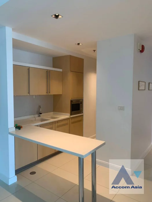 5  2 br Condominium For Sale in Ploenchit ,Bangkok BTS Ploenchit at Athenee Residence AA46940