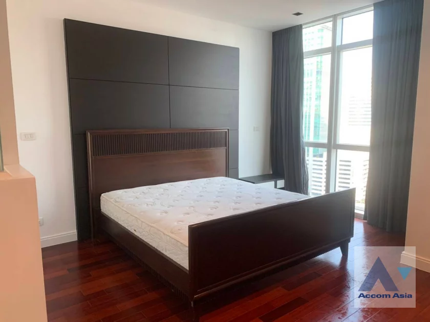 7  2 br Condominium For Sale in Ploenchit ,Bangkok BTS Ploenchit at Athenee Residence AA46940