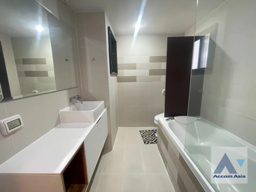 8  2 br Apartment For Rent in Sukhumvit ,Bangkok BTS Phrom Phong at Boutique Style Apartment AA46944