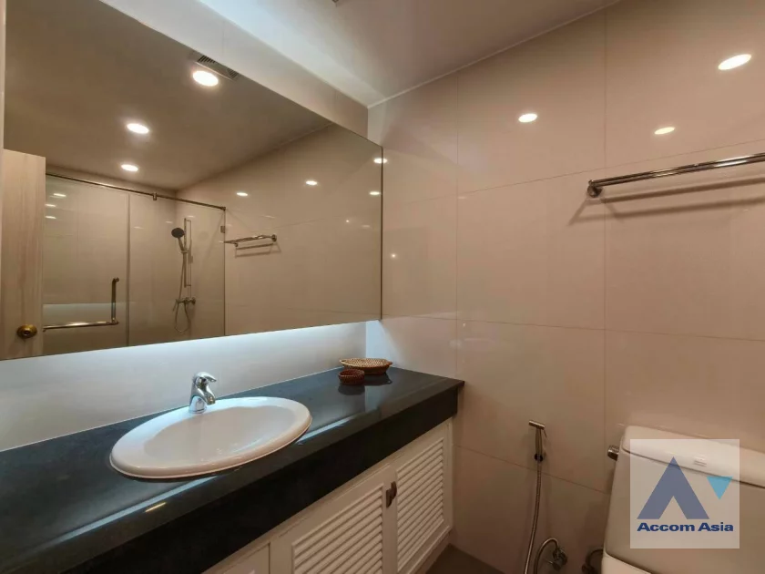 24  2 br Apartment for rent and sale in Sukhumvit ,Bangkok BTS Thong Lo at classically furnished apartment AA46947