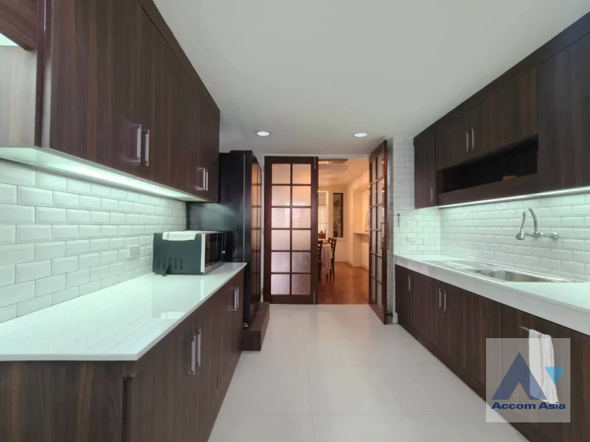 13  2 br Apartment for rent and sale in Sukhumvit ,Bangkok BTS Thong Lo at classically furnished apartment AA46947