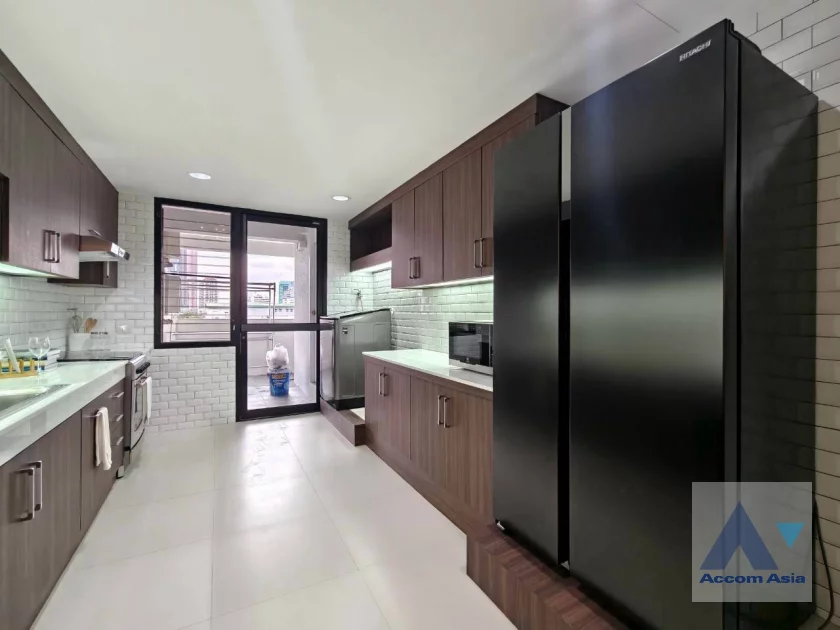 11  2 br Apartment for rent and sale in Sukhumvit ,Bangkok BTS Thong Lo at classically furnished apartment AA46947