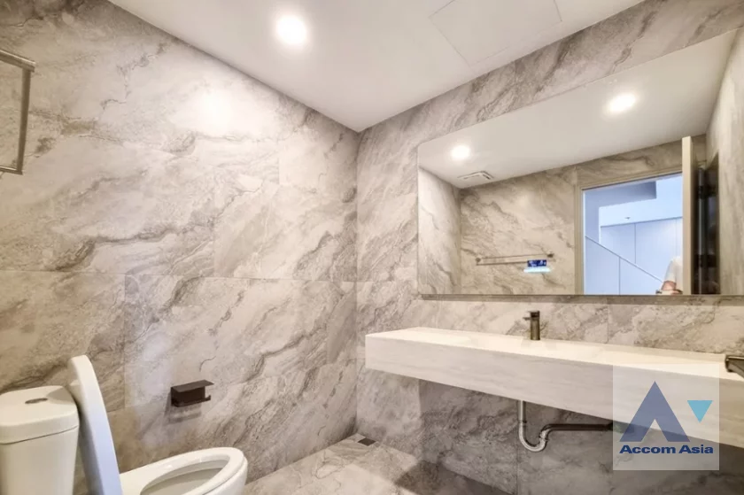 11  4 br Condominium For Rent in Sukhumvit ,Bangkok BTS Phrom Phong at Le Raffine Sukhumvit 24 AA46975