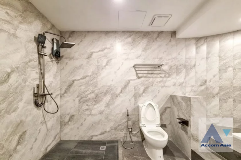 10  4 br Condominium For Rent in Sukhumvit ,Bangkok BTS Phrom Phong at Le Raffine Sukhumvit 24 AA46975